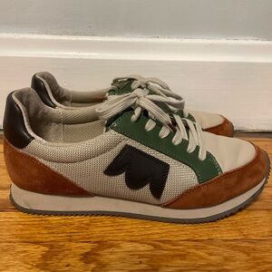 Like New Birdies Roadrunner, size 8